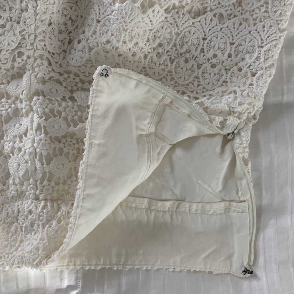 Loft Lace Shorts - Picture 3 of 4